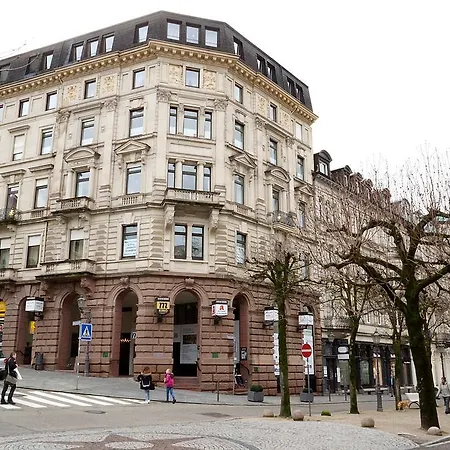 Im Kaiserhof *